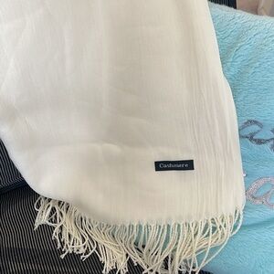 NEW Cashmere Cream Scarf with Fringe 26 x 72 w Fringe
